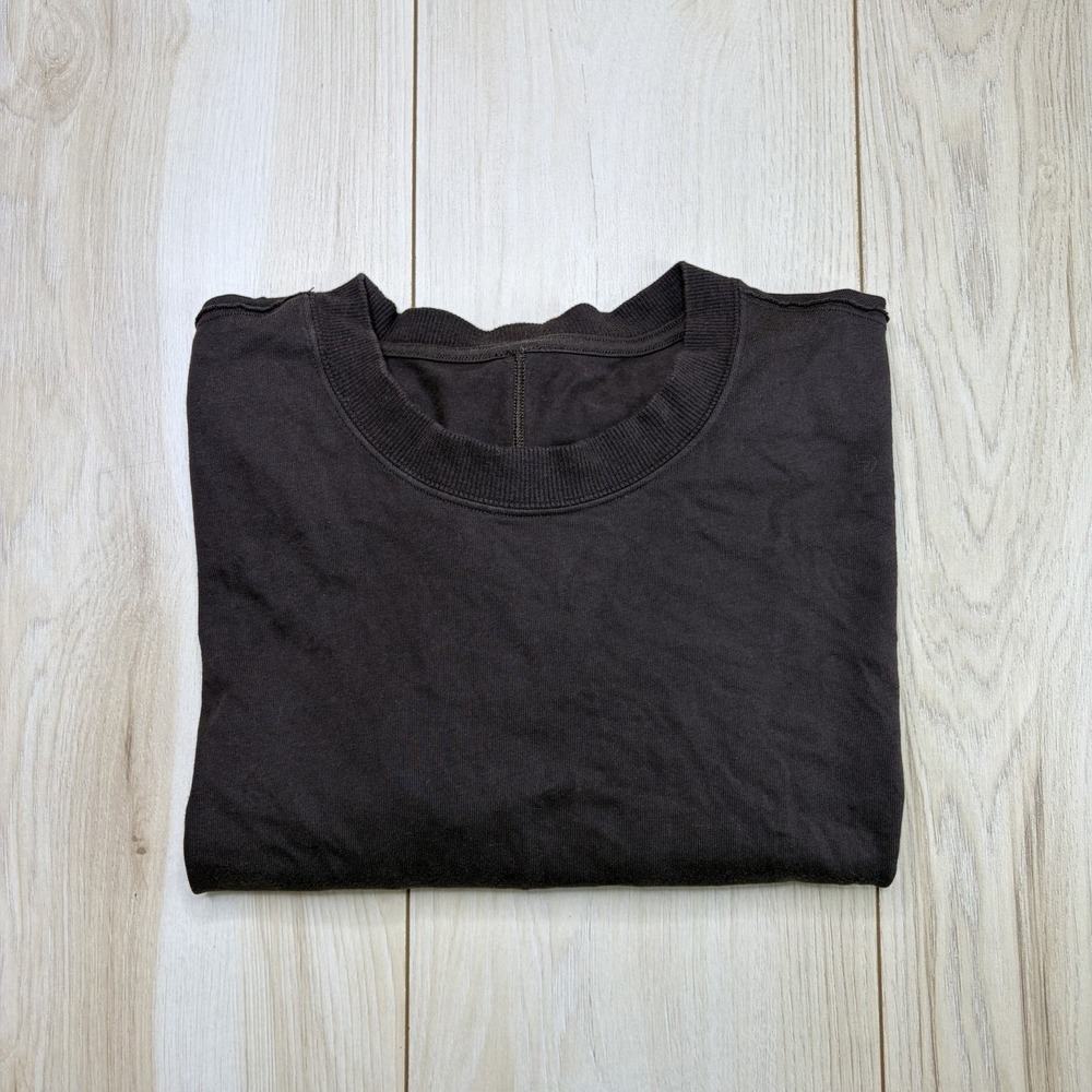 Lululemon Mens Performance Crewneck Long Sleeve Jersey Knit Shirt Brown Medium